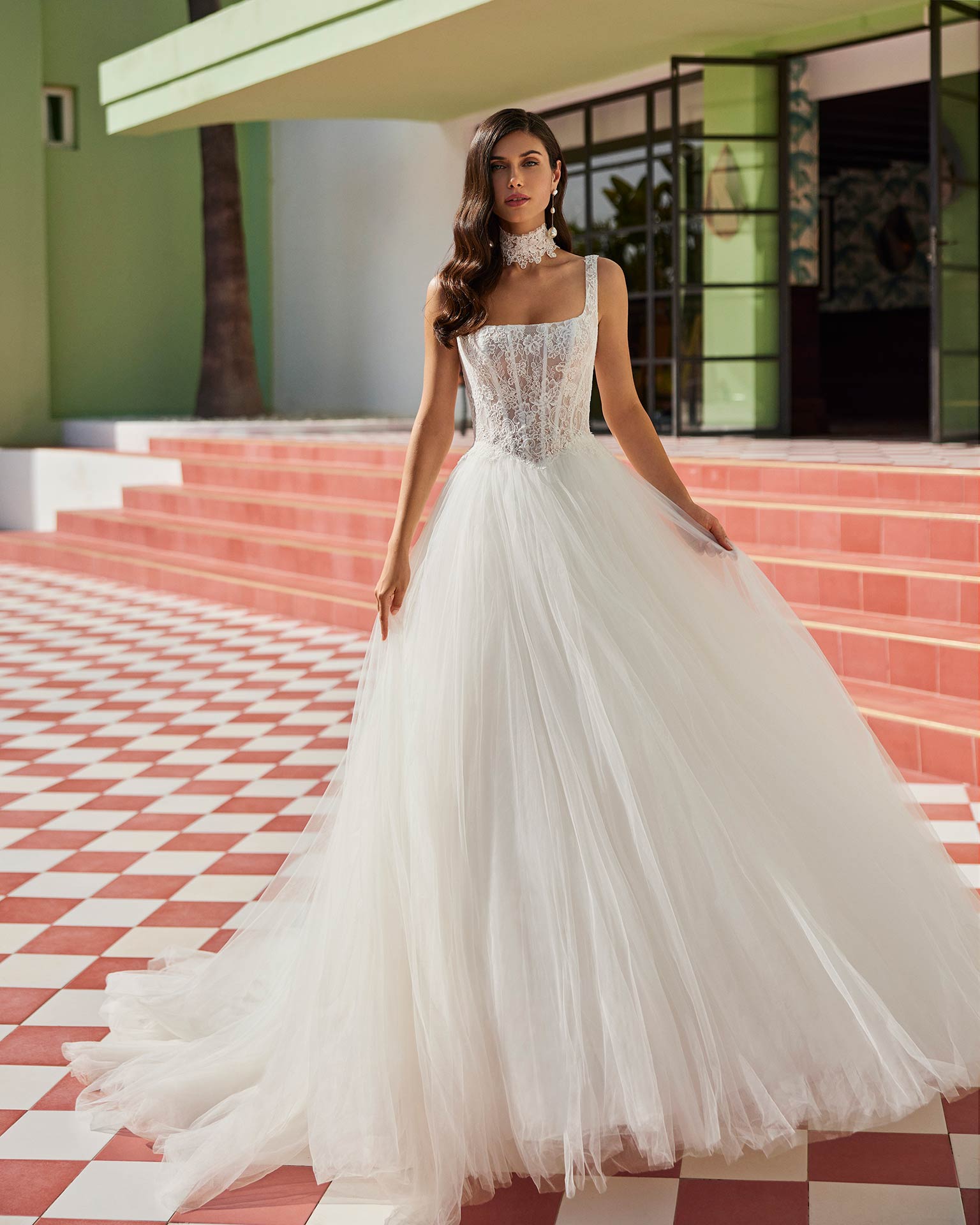 ABITO C/COLLARINO LUNA NOVIAS - LUNA NOVIAS