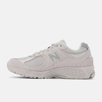 SNEAKERS - NEW BALANCE U2002RGR  New Balance 