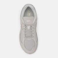 SNEAKERS - NEW BALANCE U2002RGR  New Balance 