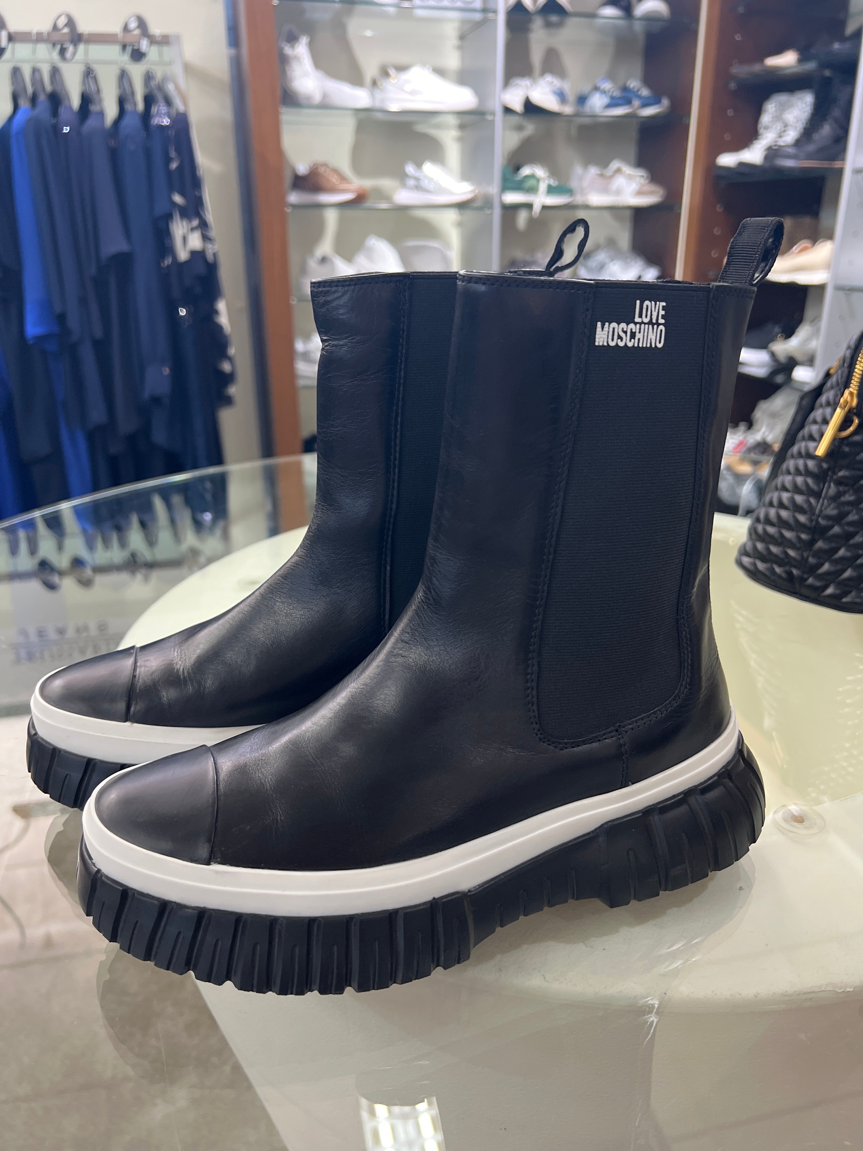 Scarpa Love Moschino