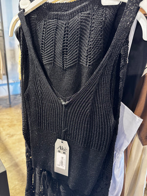 Top Akè