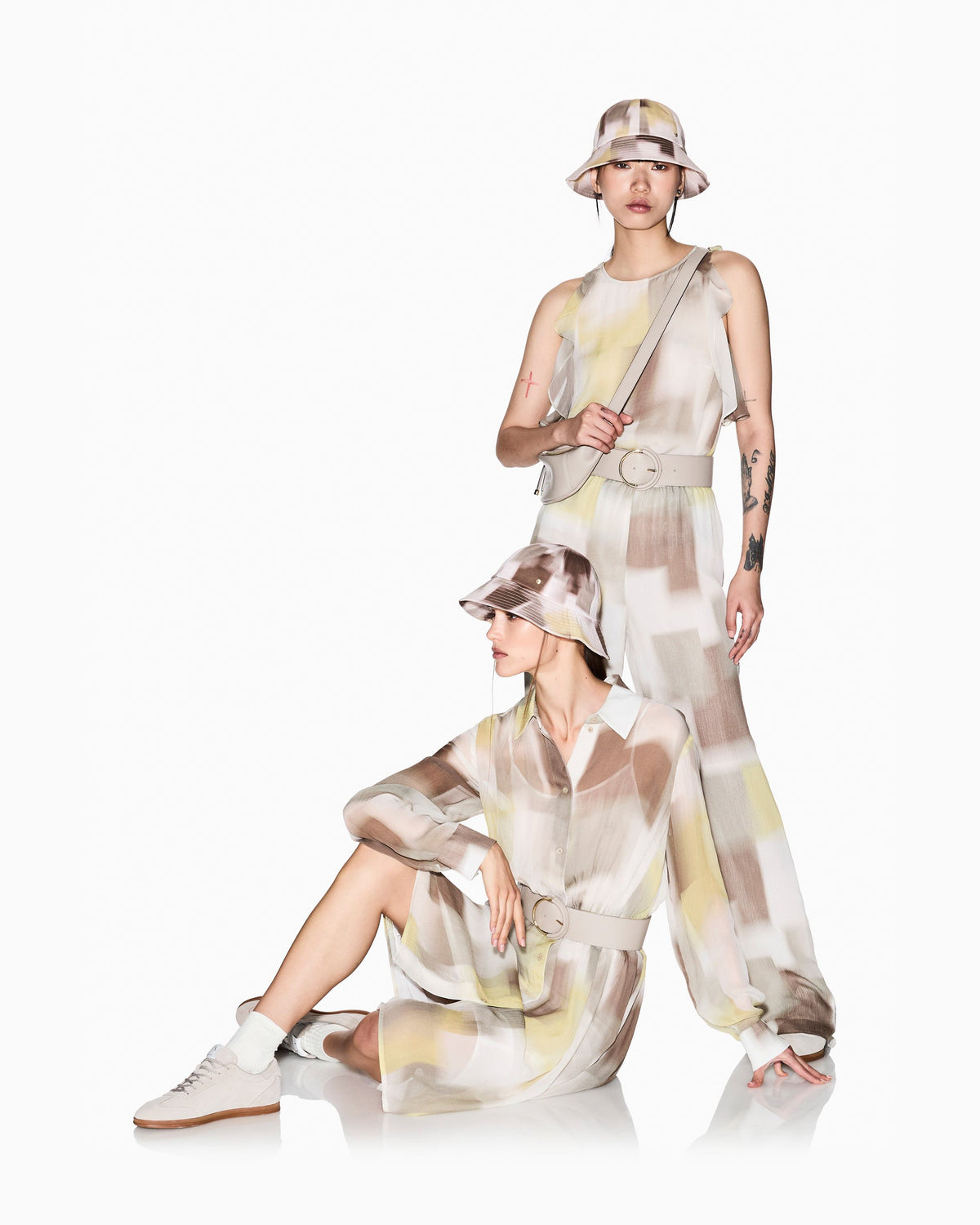  XW002300 AF21554F1060 Armani Exchange 