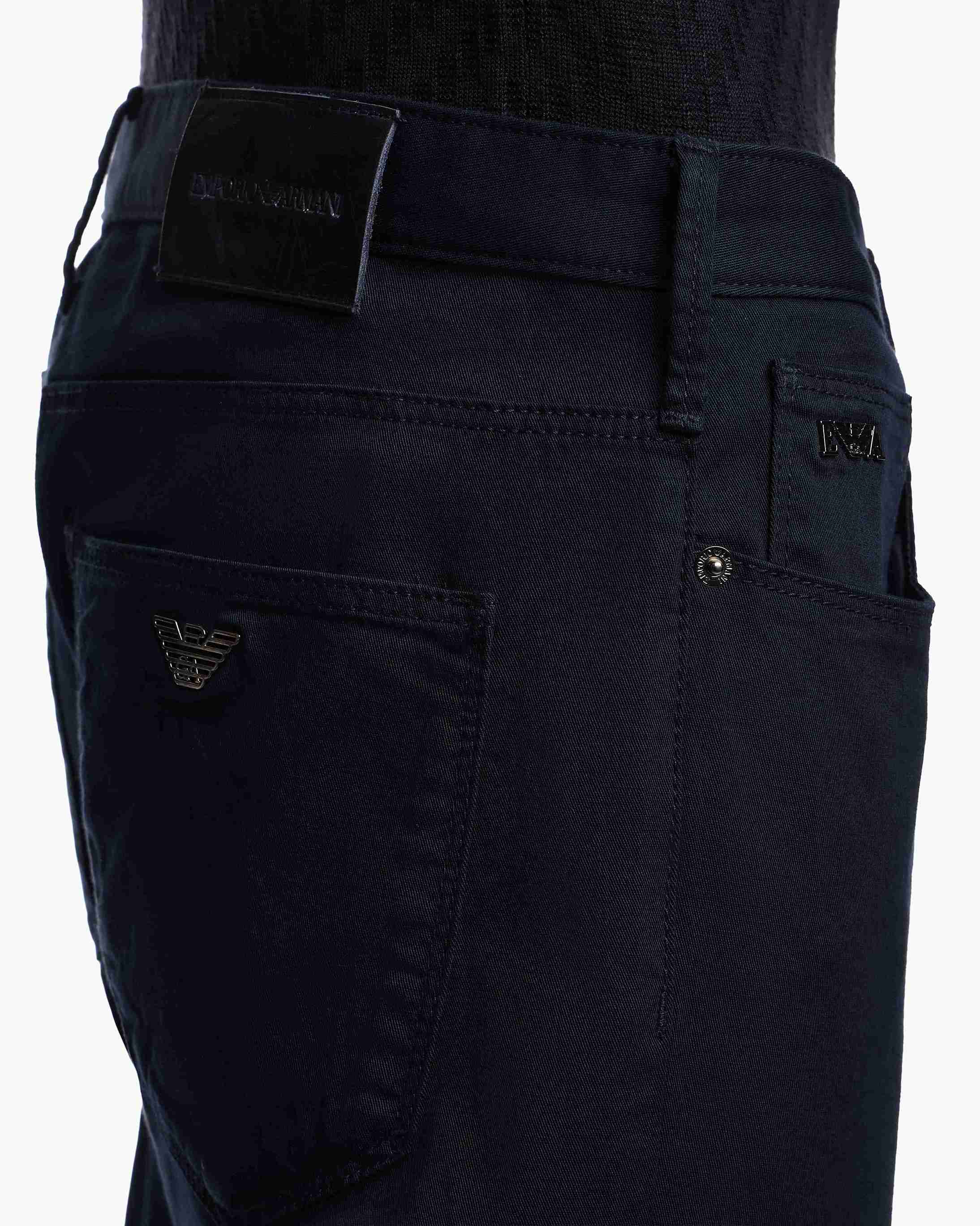  EM000121 AF22611UB118 Emporio Armani 