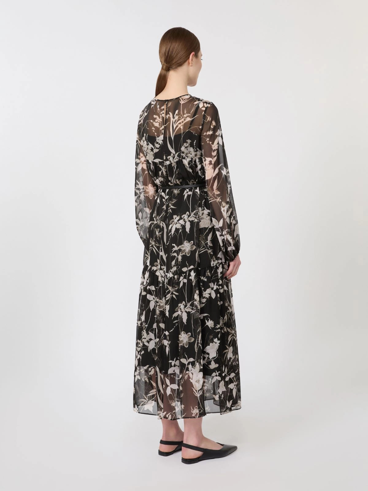  MSTCAMPO2616231025 004 MaxMara capsule little black dress 