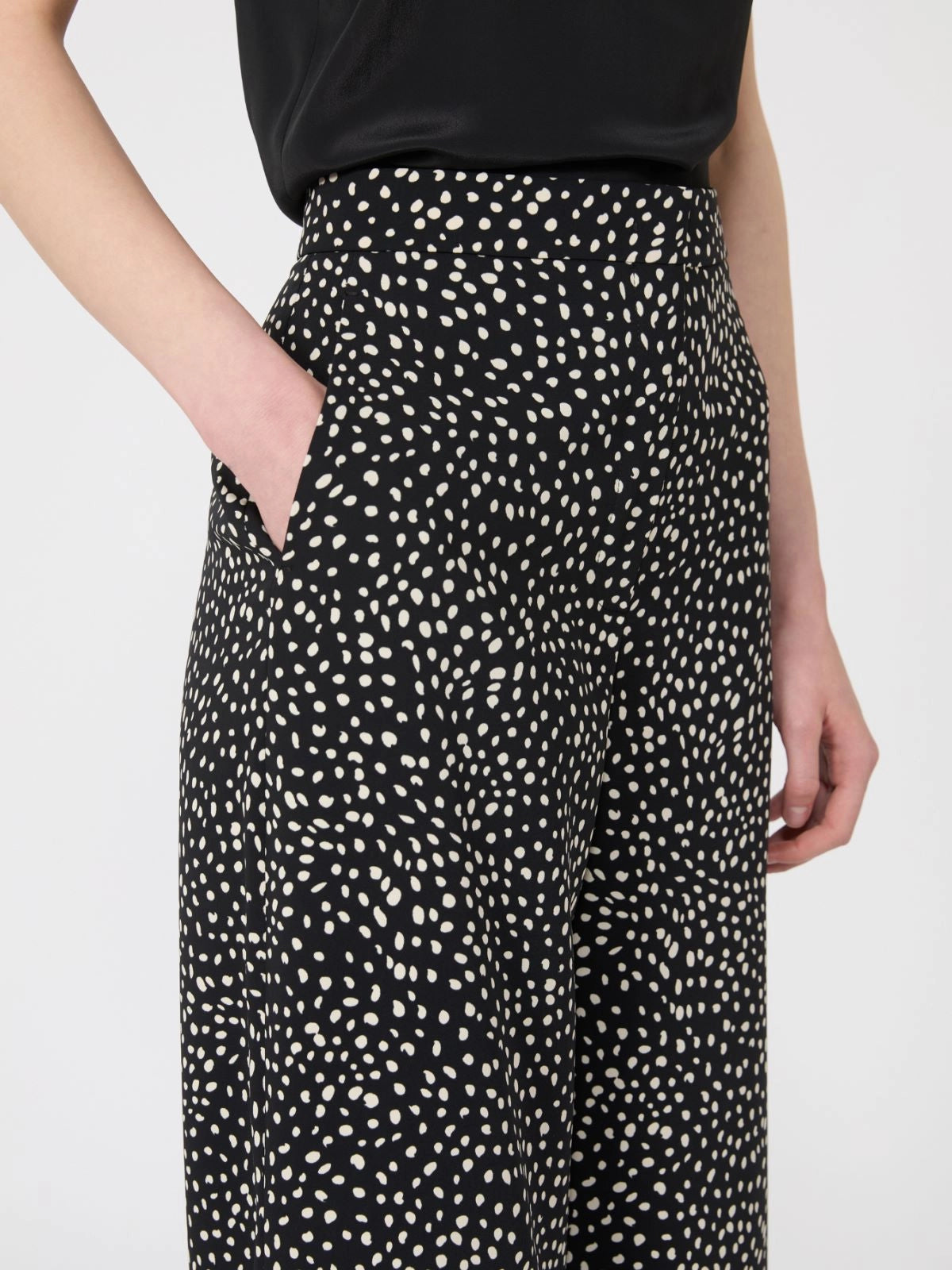 Pantalone MaxMara capsule little black dress