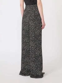  MSTFRESCO2616131045 002 MaxMara capsule little black dress 