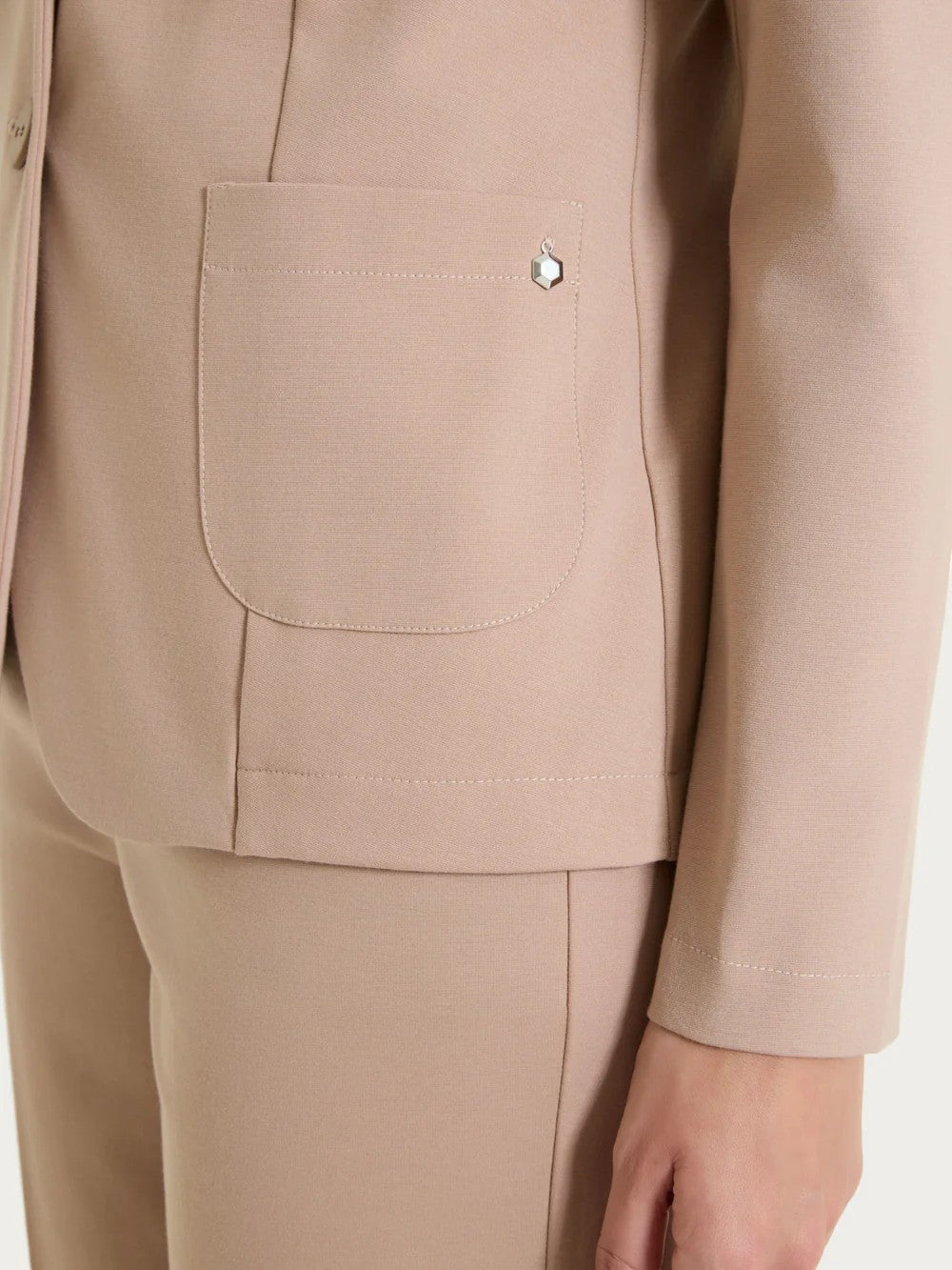 abbina con pantalone d293pw DC70GA B29 Ragno 