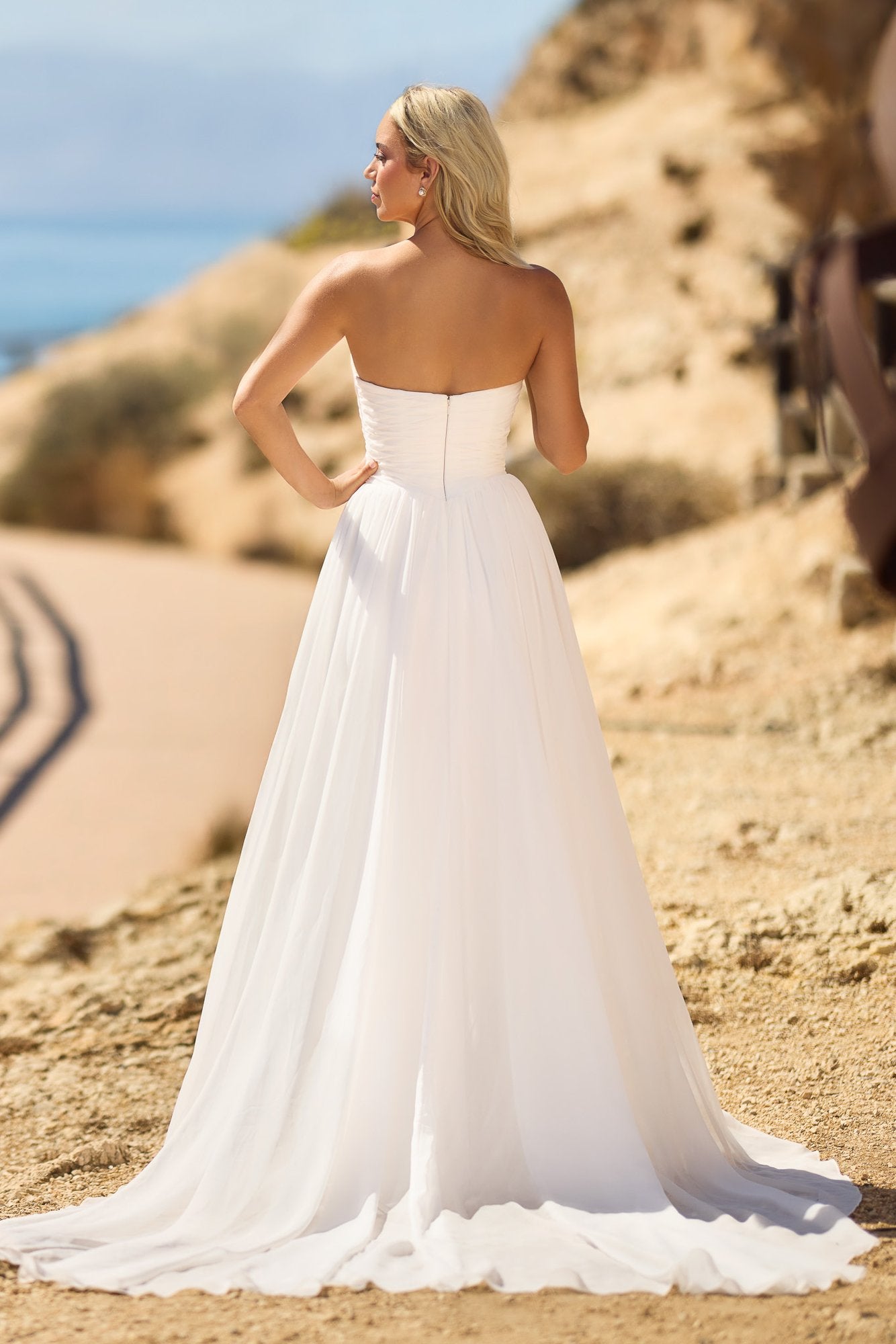 con maniche staccabili 26218 IVORY TRES CHIC 
