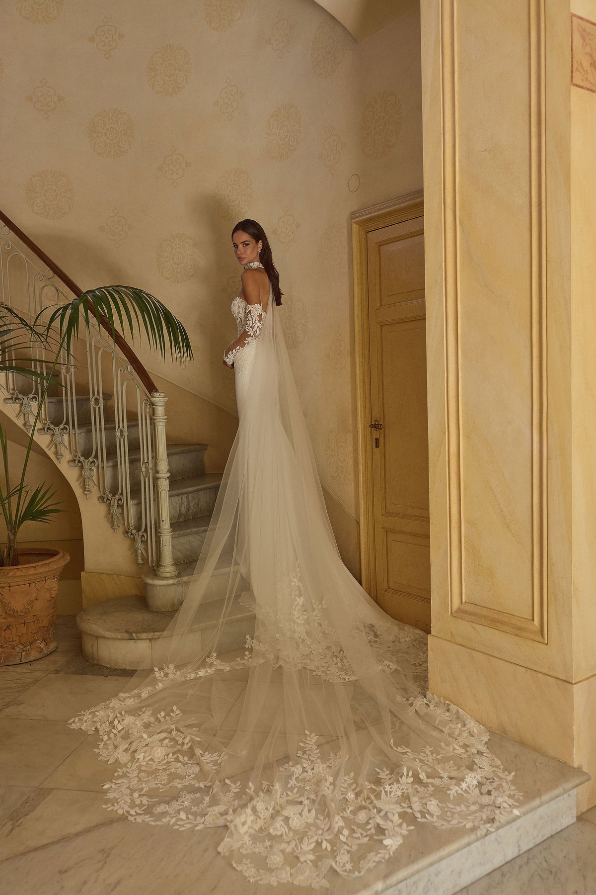 con maniche SOVRANA+SOVRANA MANICHE SE/NU Capri Bridal 