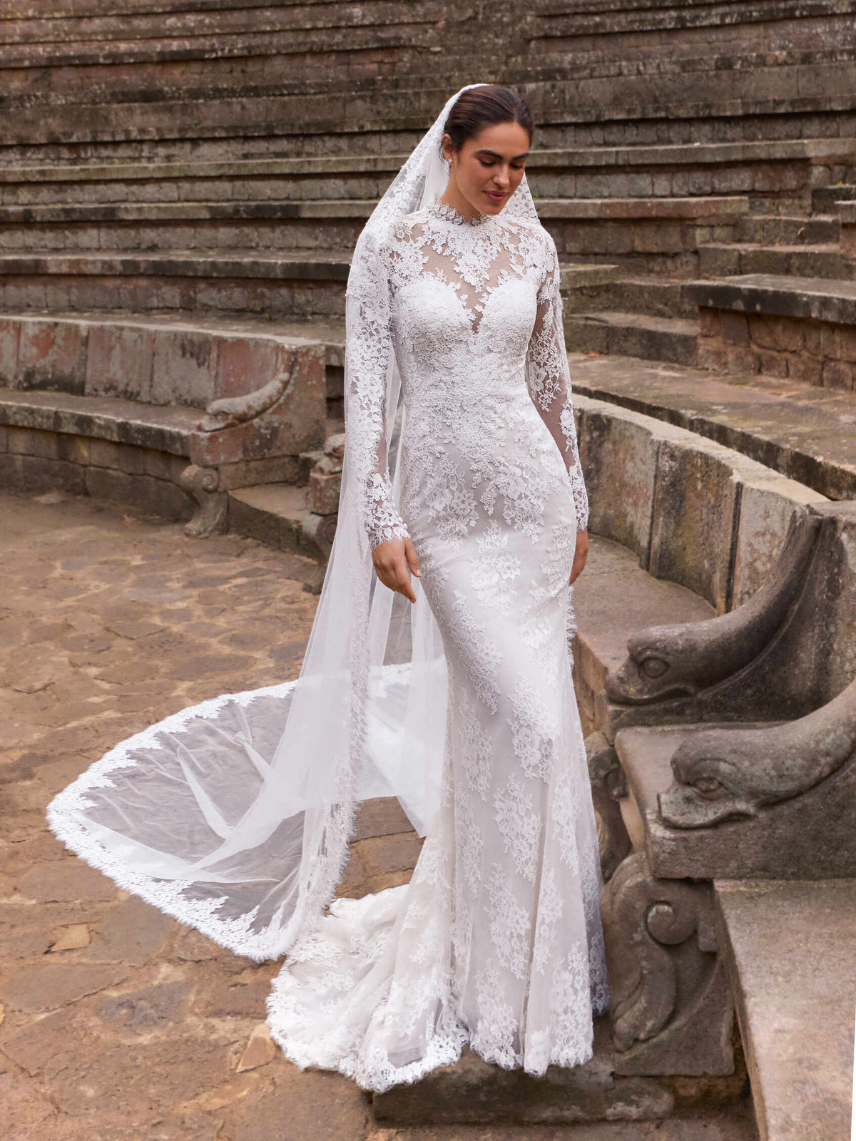 con sopragonna BAIES/CI2 PR127 665 Pronovias 