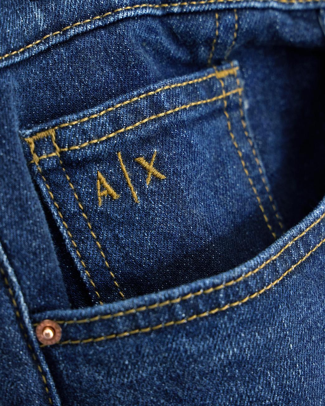 XM000070-AF25530 MB001 Armani Exchange 