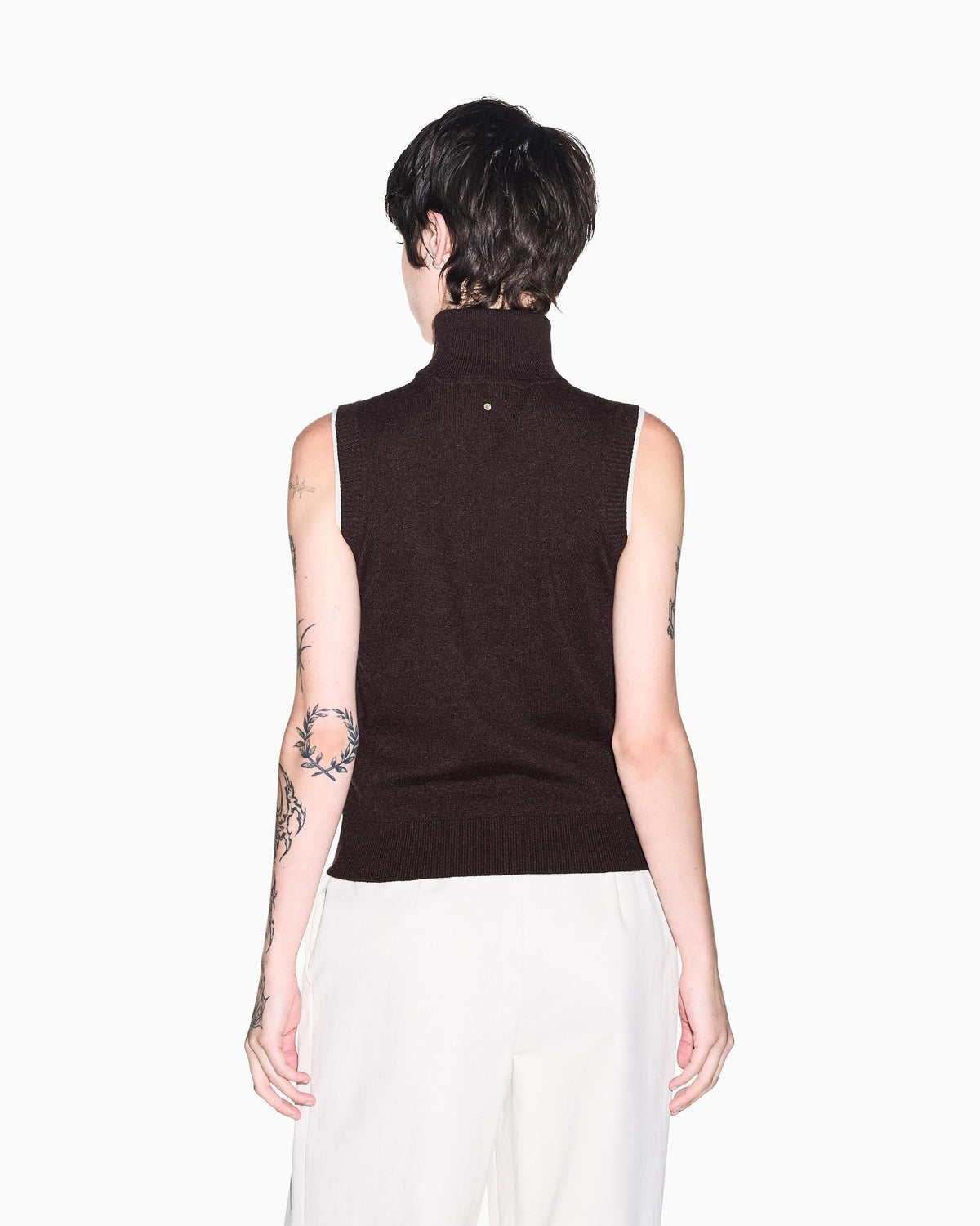  XW002885-AF25935 U6032 Armani Exchange 