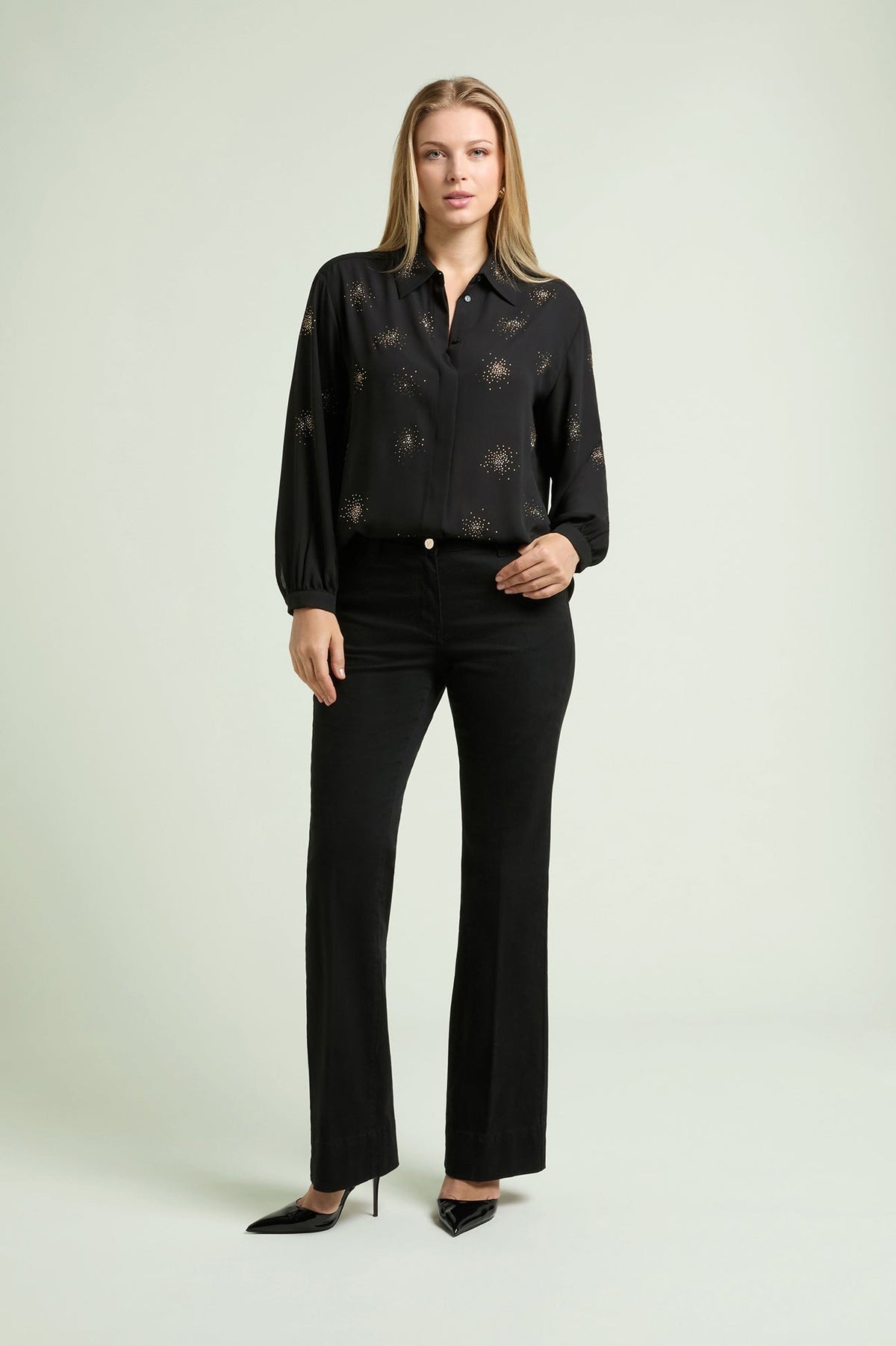  5023F000861N 33 Luisa Viola 