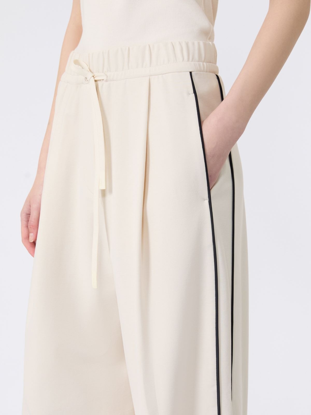  WKDGODEZIA2625786021 004 MaxMara Weekend 