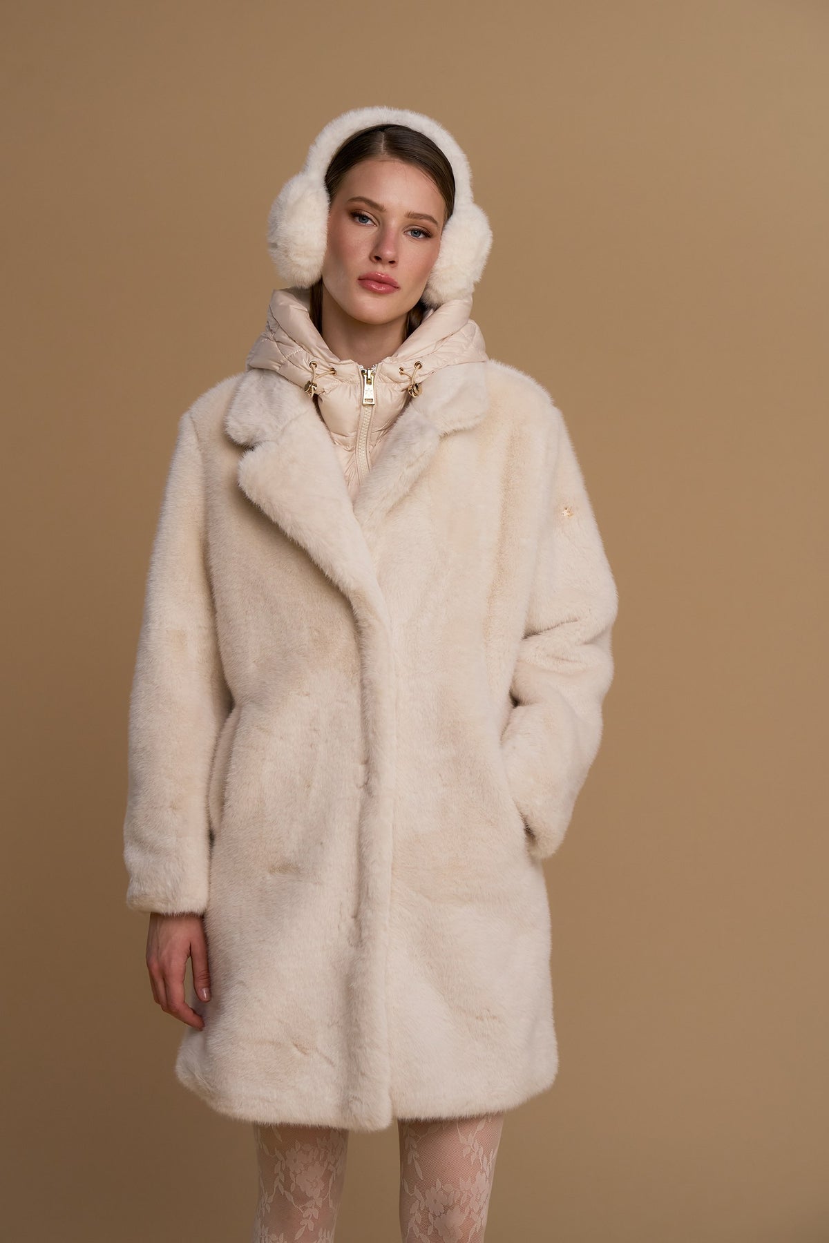simil pelliccia 263SS010 latte No Secrets 