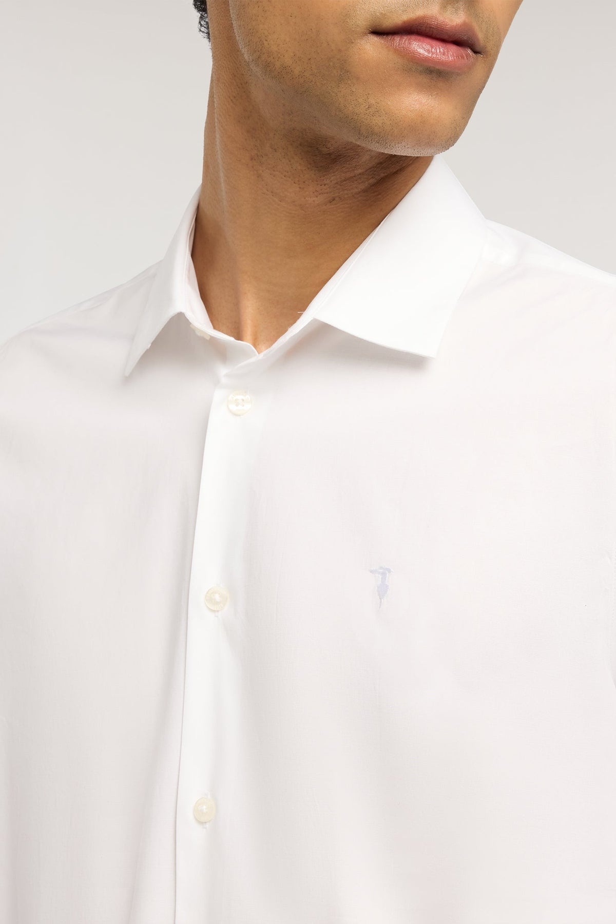 ms101t13 camicia slim fit in popeline elasticizzato 5004N000052N 001 Trussardi 