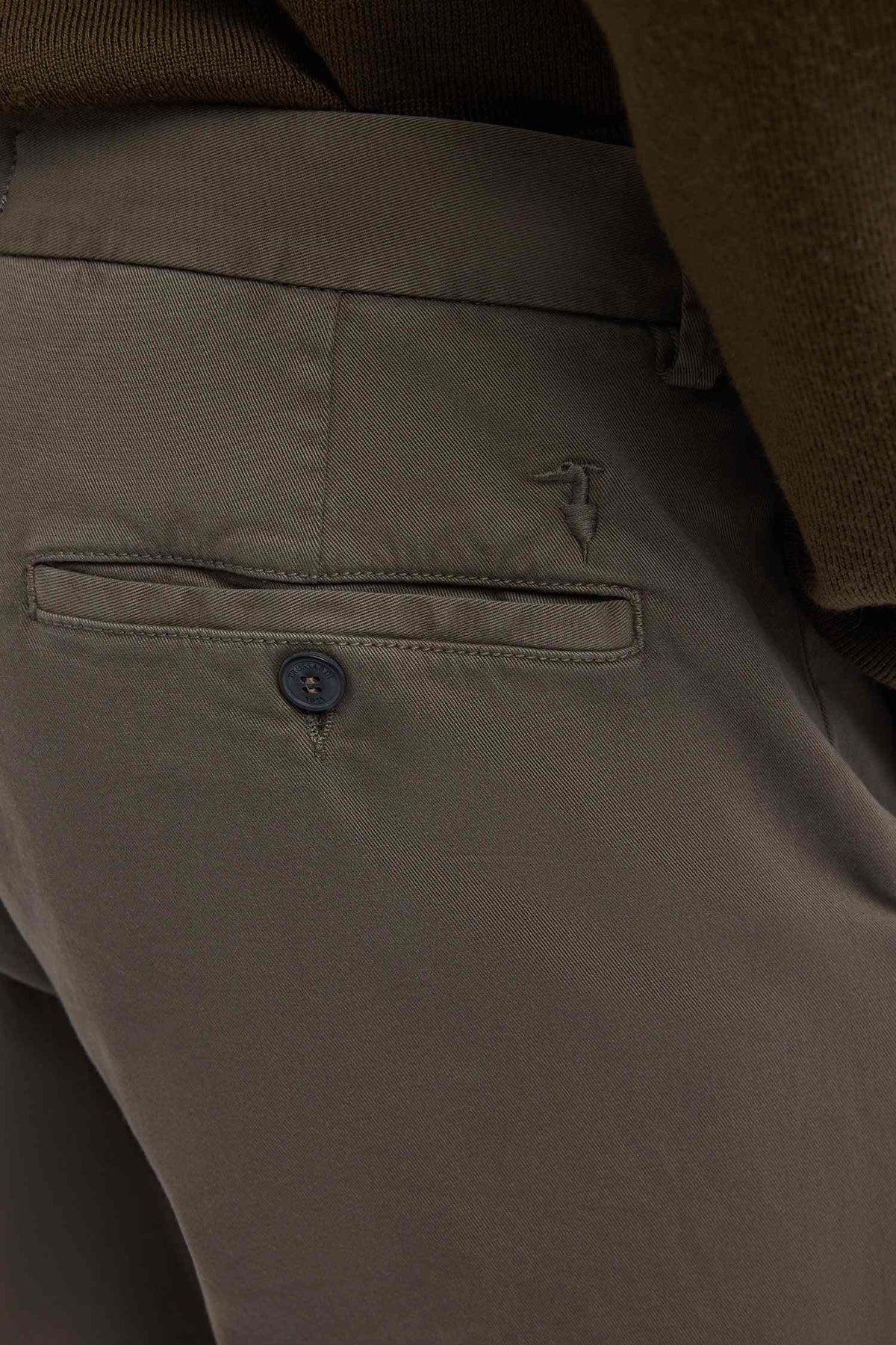 mp301t30 chino aviator 301 slim fit in gabardina stretch P711M000092N 040 Trussardi 