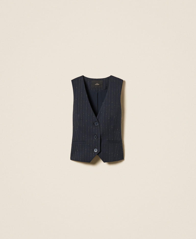  262AP2365 13687 Twinset actitude 