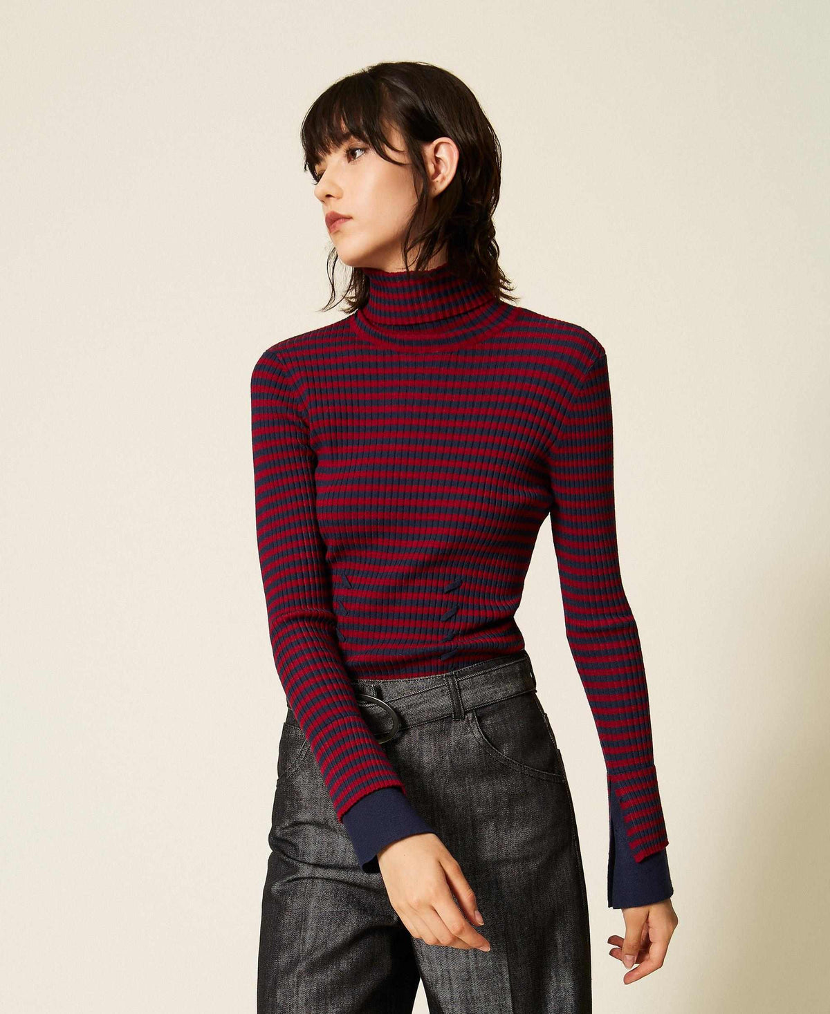  262AP3250 13875 Twinset actitude 