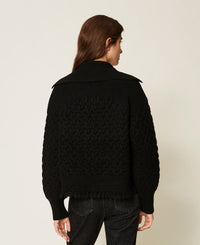  262AP3283 06 Twinset actitude 