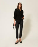  262AP3283 06 Twinset actitude 