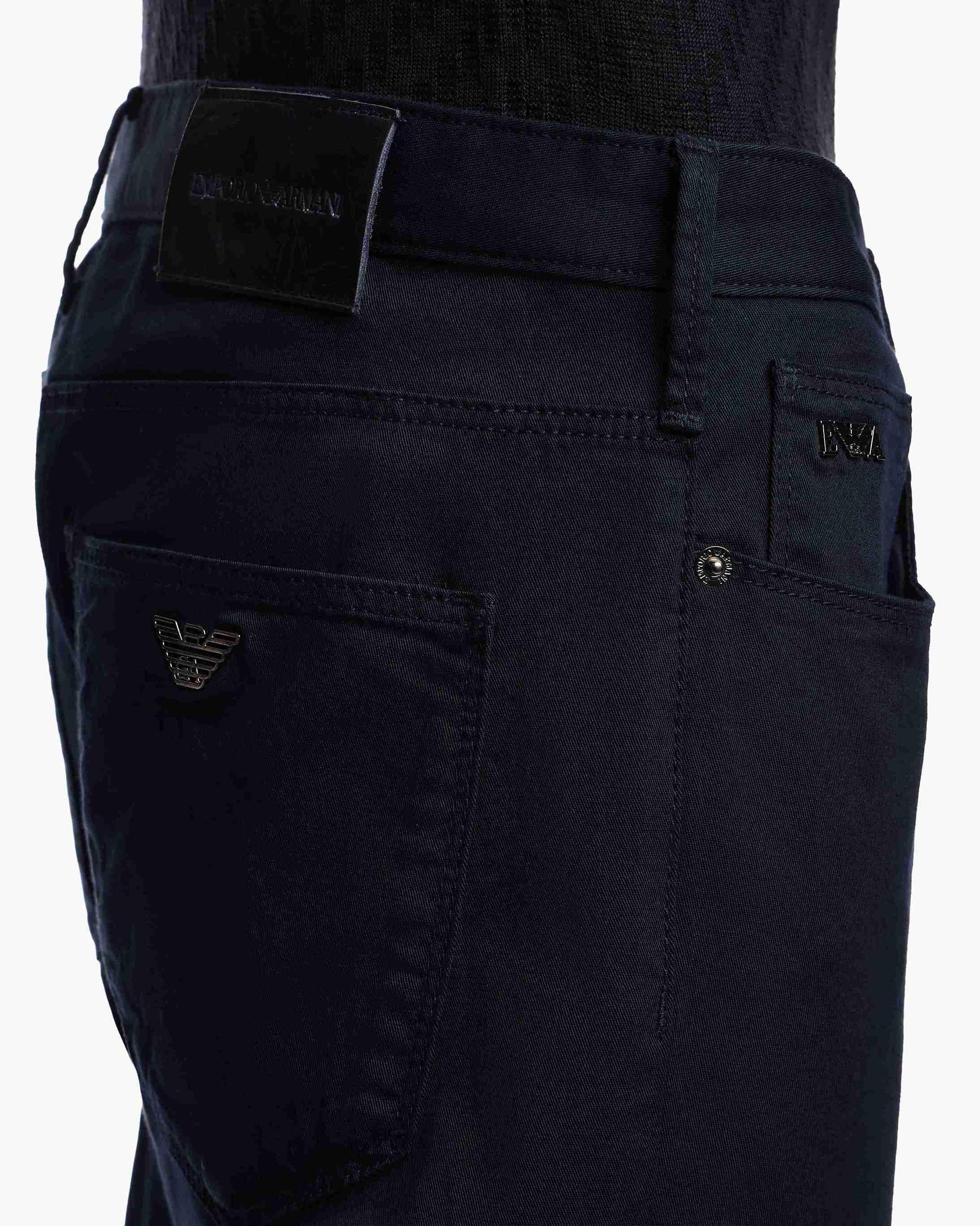  EM000121 AF22611UB118 Emporio Armani 