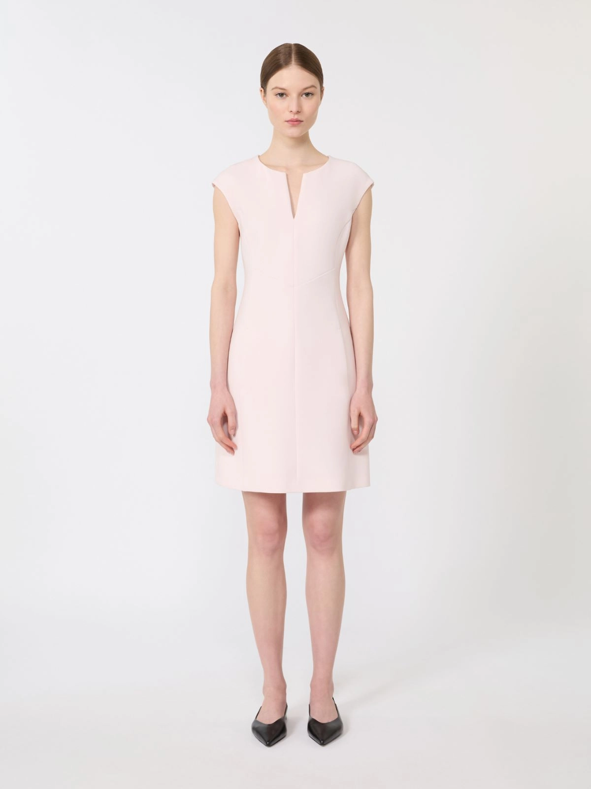  MSTGIUNTO2616221045 052 MaxMara capsule little black dress 