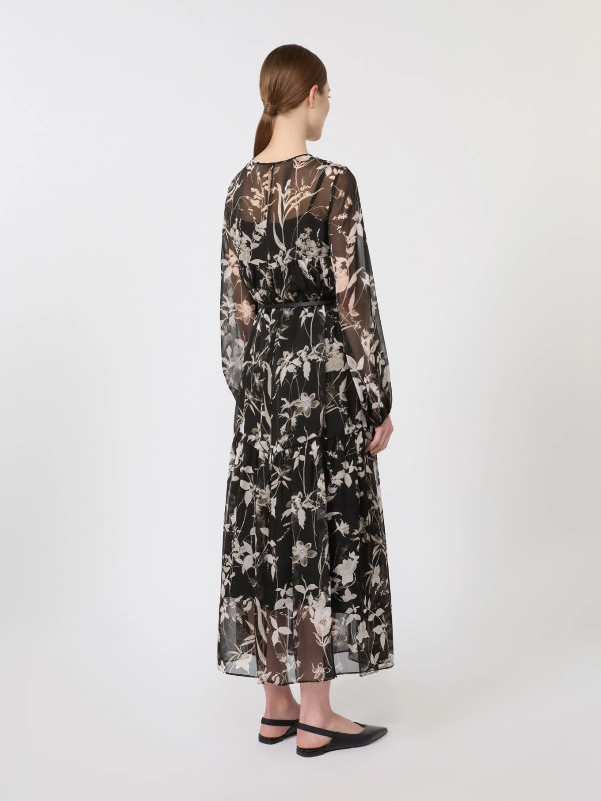  MSTCAMPO2616231025 004 MaxMara capsule little black dress 
