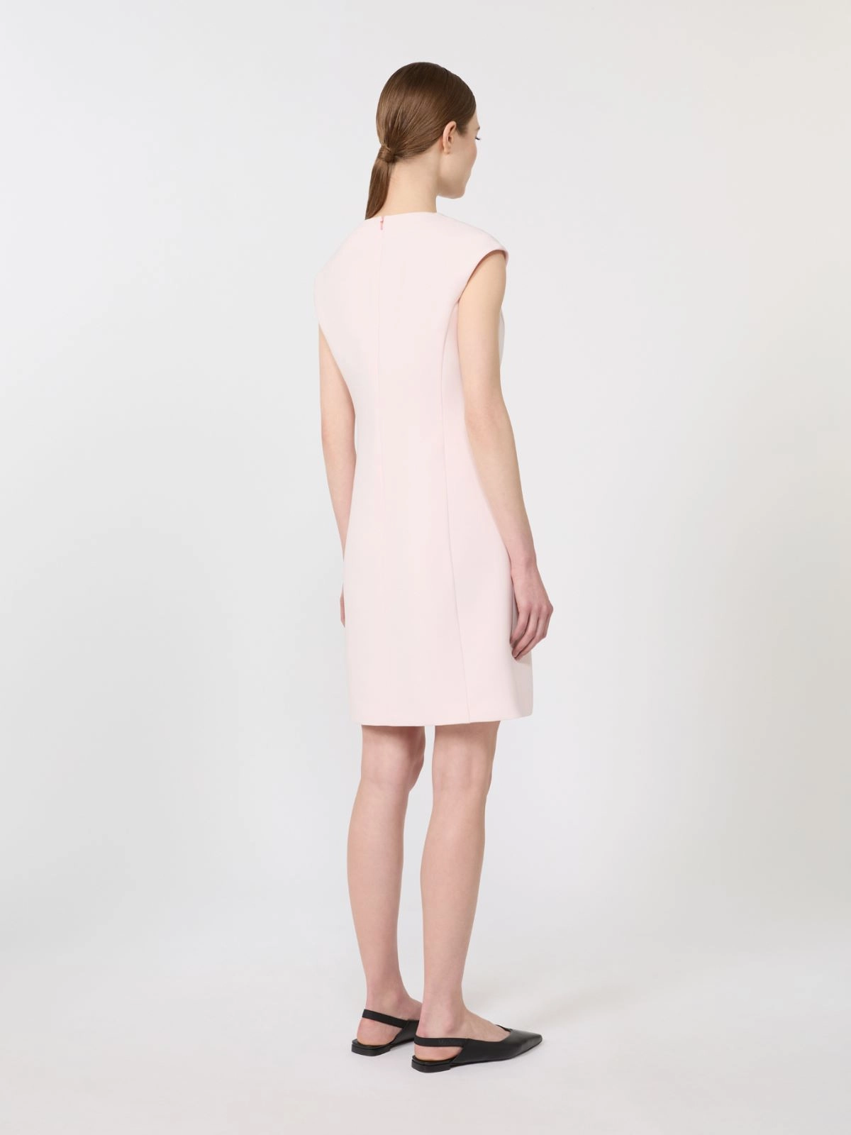  MSTGIUNTO2616221045 052 MaxMara capsule little black dress 