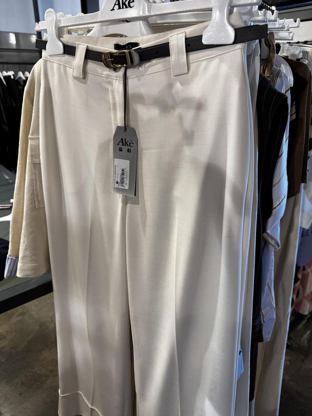 Pantalone Akè