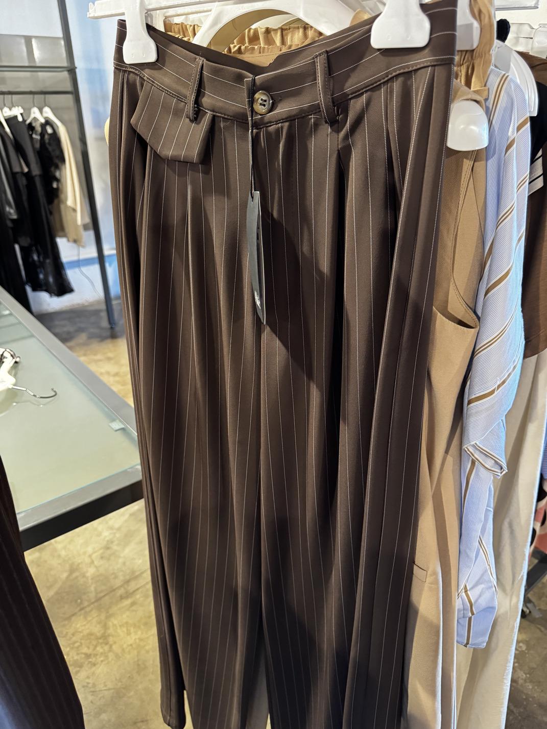 Pantalone Akè
